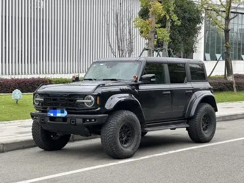 Ford Bronco 2024
