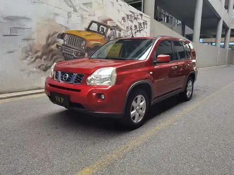 Nissan 奇骏 2010