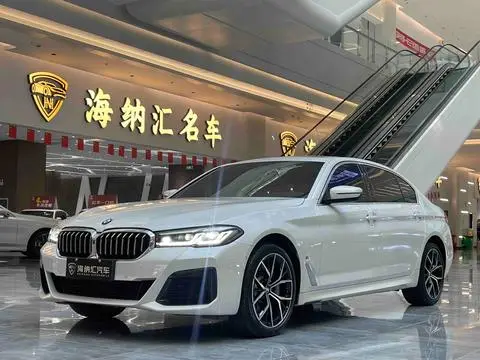BMW 5 Series 2023 — фото 1