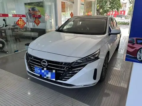 Nissan Teana 2022