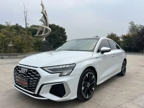 Audi A3 2022 — фото 1
