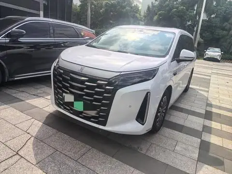BYD 夏 2025