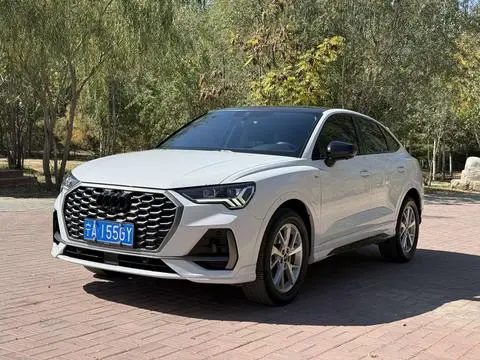 Audi Q3 2024 — фото 1