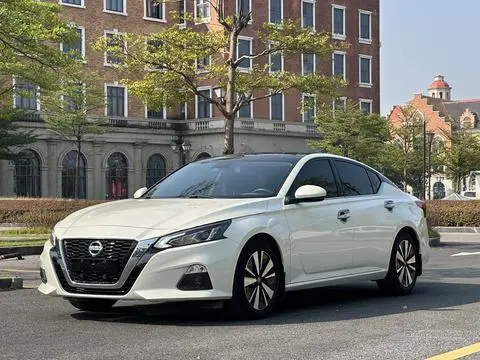 Nissan Teana 2021 — фото 1