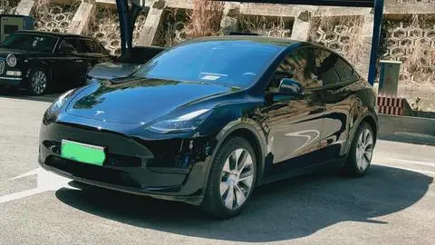 Tesla Model Y 2022 — фото 1