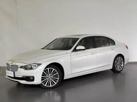 BMW 3 Series 2019 — фото 1