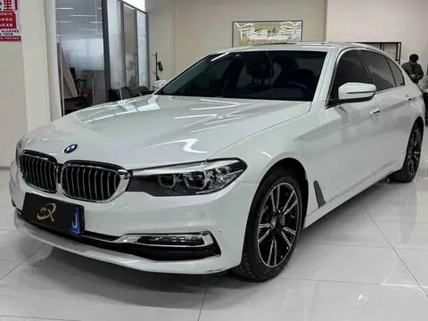 BMW 5 Series 2018 — фото 1