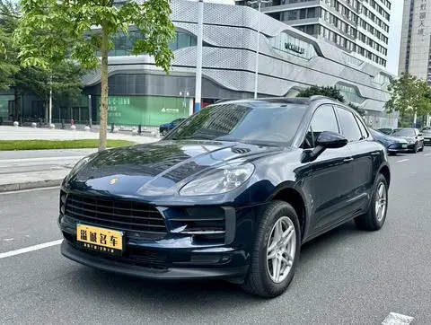 Porsche Macan 2021