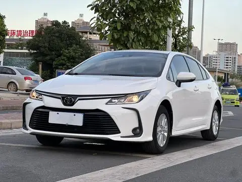 Toyota Corolla 2019 — фото 1