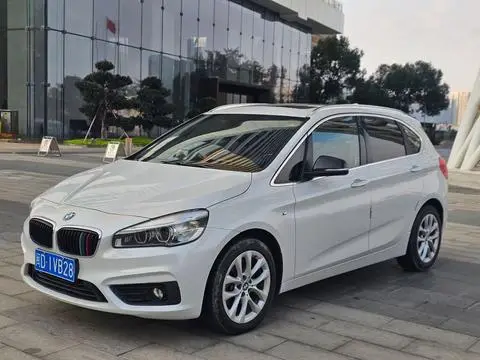 BMW 2 Series 旅行车 2016