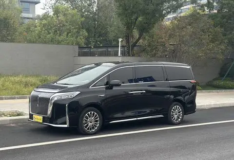 Wey 高山 PHEV 2025