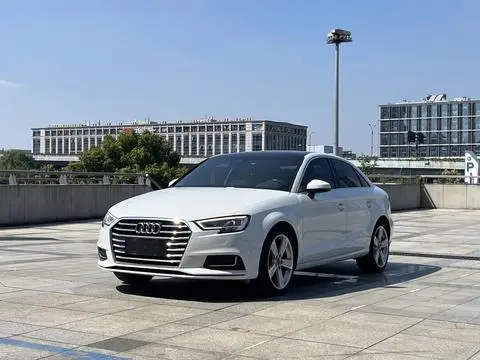 Audi A3 2017 — фото 1