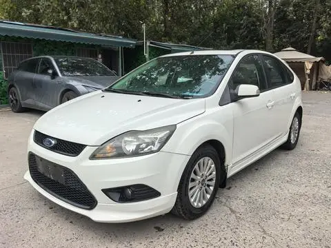 Ford Focus 2013 — фото 1