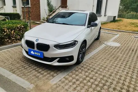BMW 1 Series 2018 — фото 1