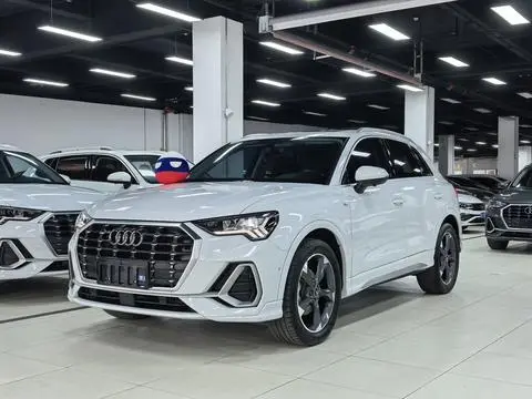Audi Q3 2023 — фото 1