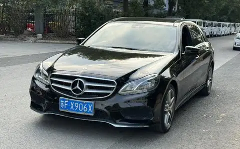 Mercedes-Benz E-Class 2015 — фото 1