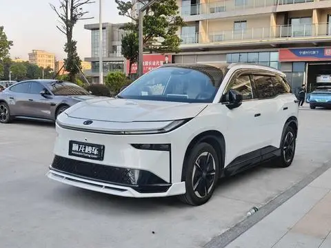 Toyota 铂智3X 2025