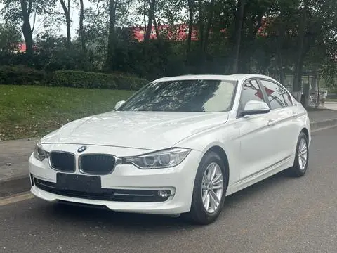 BMW 3 Series 2015 — фото 1