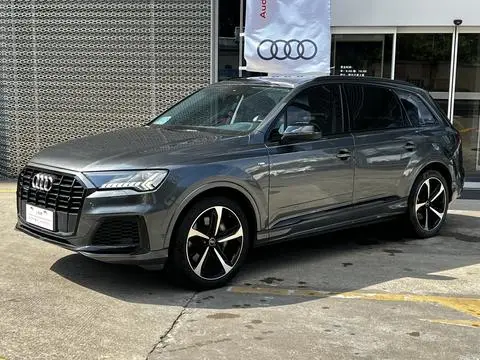 Audi Q7 2021