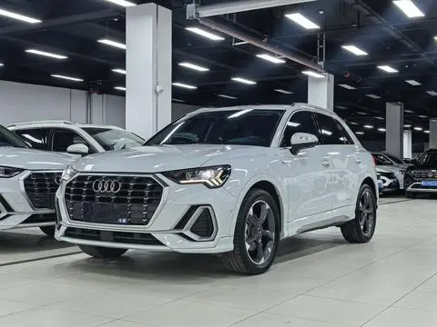 Audi Q3 2023 — фото 1