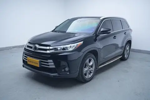 Toyota Highlander 2021 — фото 1