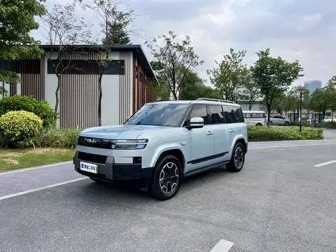 BYD Leopard 钛7 PHEV 2025