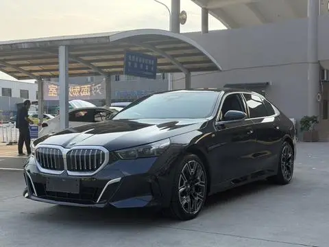 BMW 5 Series 2024