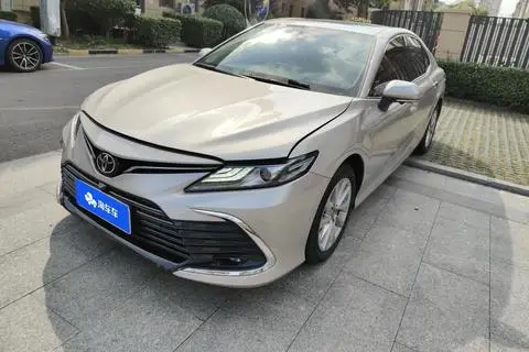 Toyota Camry 2021