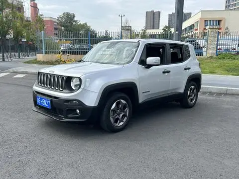 Jeep 自由侠 2016 — фото 1