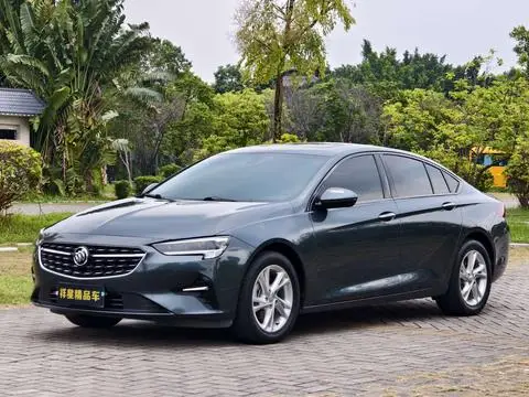 Buick Regal 2021 — фото 1