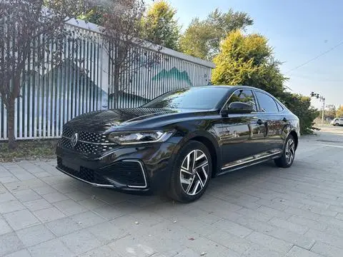 Volkswagen Passat 2023