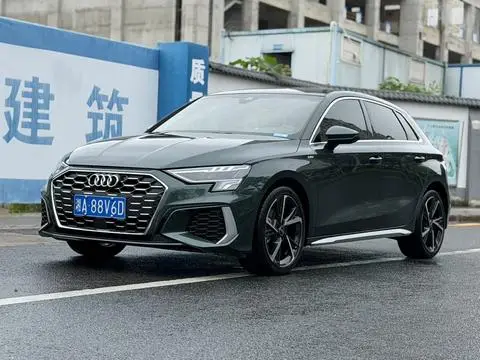 Audi A3 2022 — фото 1