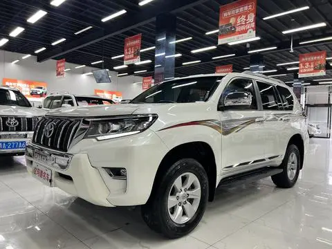Toyota Prado 2019 — фото 1