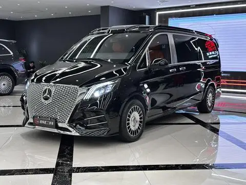 Mercedes-Benz 威霆 2023