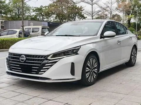 Nissan Teana 2022