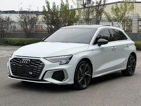 Audi A3 2023 — фото 1