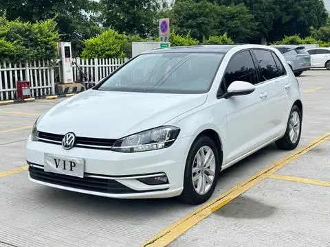 Volkswagen Golf 2018 — фото 1