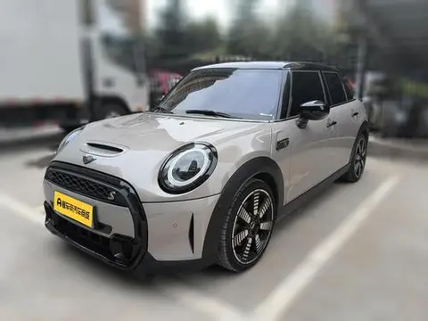 MINI MINI 2022