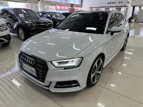Audi A3 2018 — фото 1