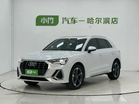 Audi Q3 2022 — фото 1