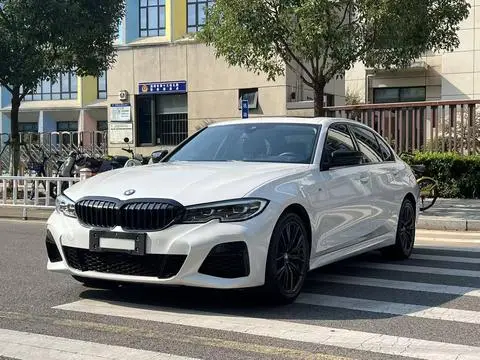 BMW 3 Series 2022 — фото 1