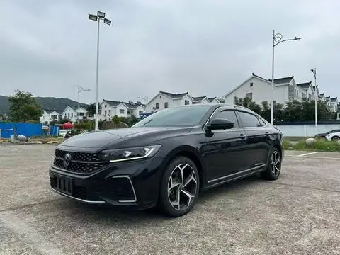 Volkswagen Passat 2022