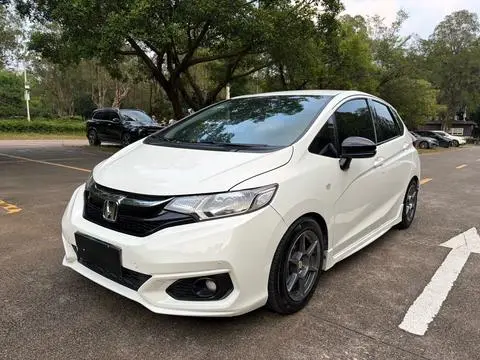 Honda Fit 2018 — фото 1
