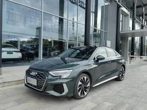 Audi A3 2022 — фото 1