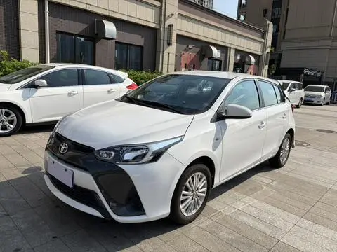 Toyota YARIS L 2016