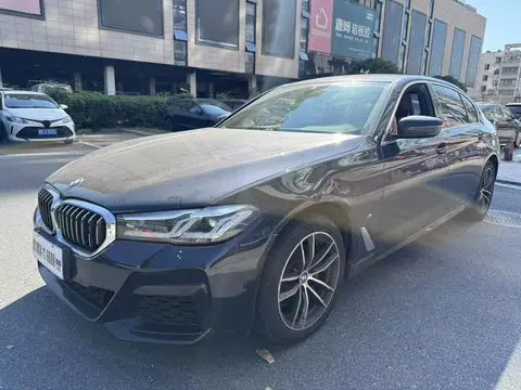 BMW 5 Series 2021 — фото 1