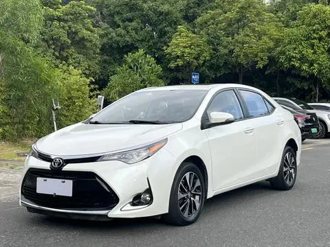 Toyota 雷凌 2017 — фото 1