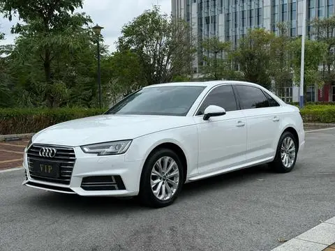Audi A4L 2019 — фото 1