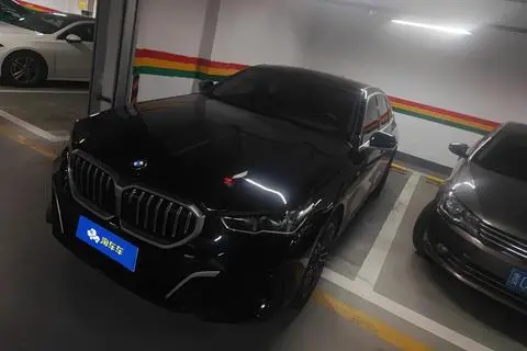 BMW 5 Series 2024