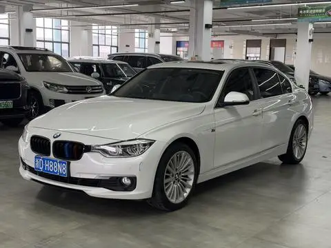 BMW 3 Series 2018 — фото 1